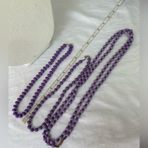 Set of 3 vintage purple bead old lady necklaces - Picture 3 of 4